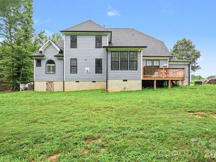 496 Bellingshire Drive, Mt Ulla, NC 28125.  MLS# CAR4417226, YatesRealty ID 46624. 