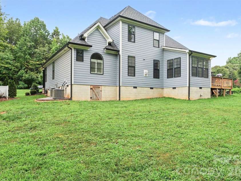 496 Bellingshire Drive, Mt Ulla, NC 28125.  MLS# CAR4417226, YatesRealty ID 46624. 