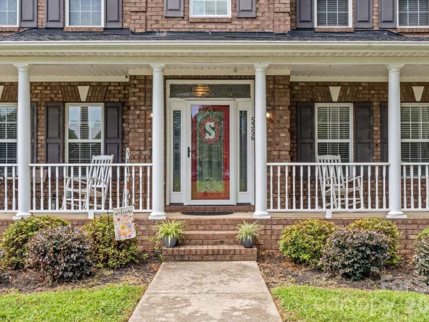 5356 Graycliff Lane, Clemmons, NC 27012.  MLS# CAR4417203, YatesRealty ID 46625. 