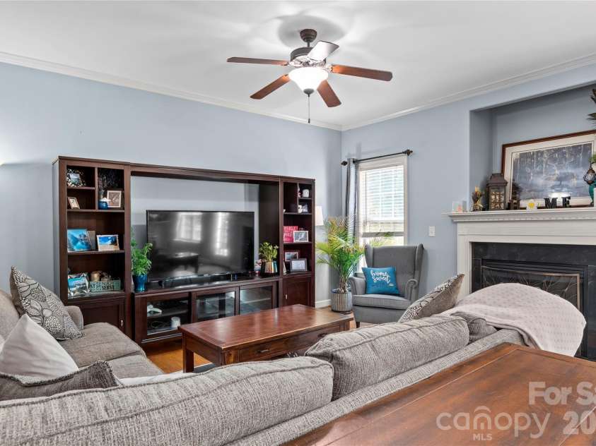 5356 Graycliff Lane, Clemmons, NC 27012.  MLS# CAR4417203, YatesRealty ID 46625. 