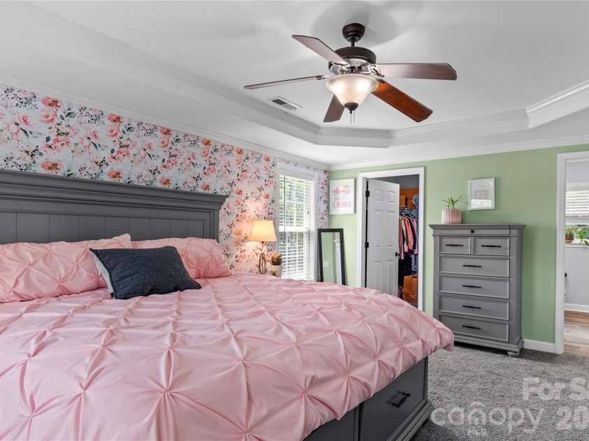 5356 Graycliff Lane, Clemmons, NC 27012.  MLS# CAR4417203, YatesRealty ID 46625. 