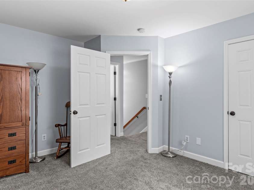 5356 Graycliff Lane, Clemmons, NC 27012.  MLS# CAR4417203, YatesRealty ID 46625. 