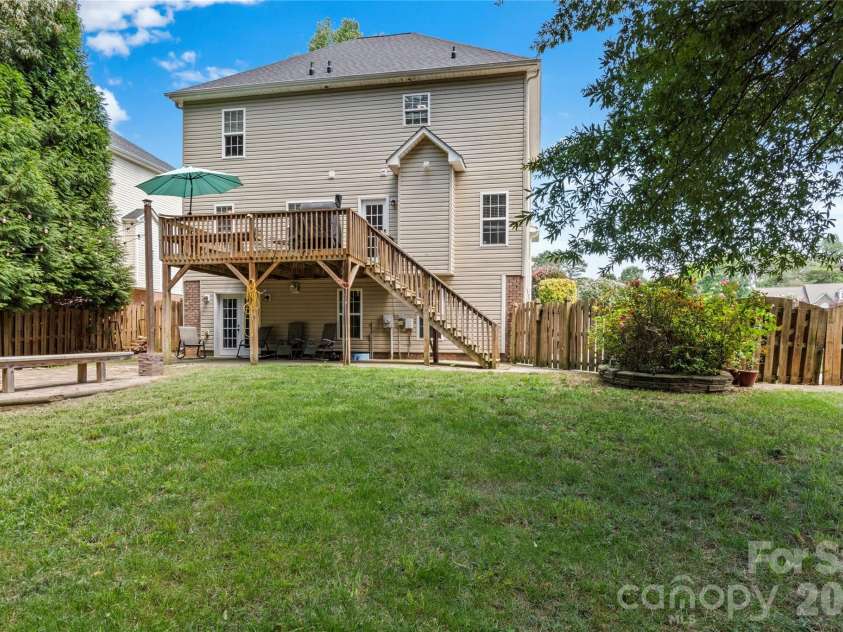 5356 Graycliff Lane, Clemmons, NC 27012.  MLS# CAR4417203, YatesRealty ID 46625. 