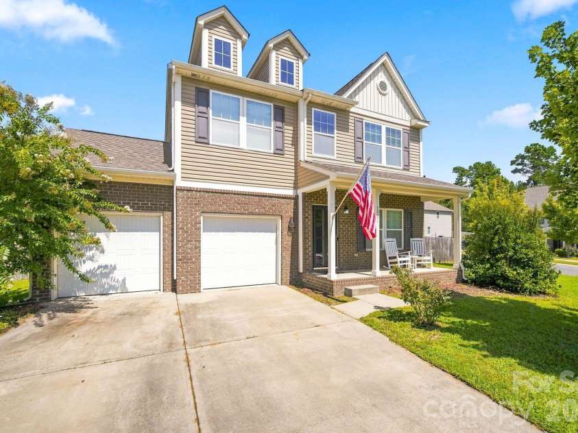 1981 Vickie Lane, Rock Hill, SC 29730.  MLS# CAR4416393, YatesRealty ID 46629. 1981 Vickie Ln
