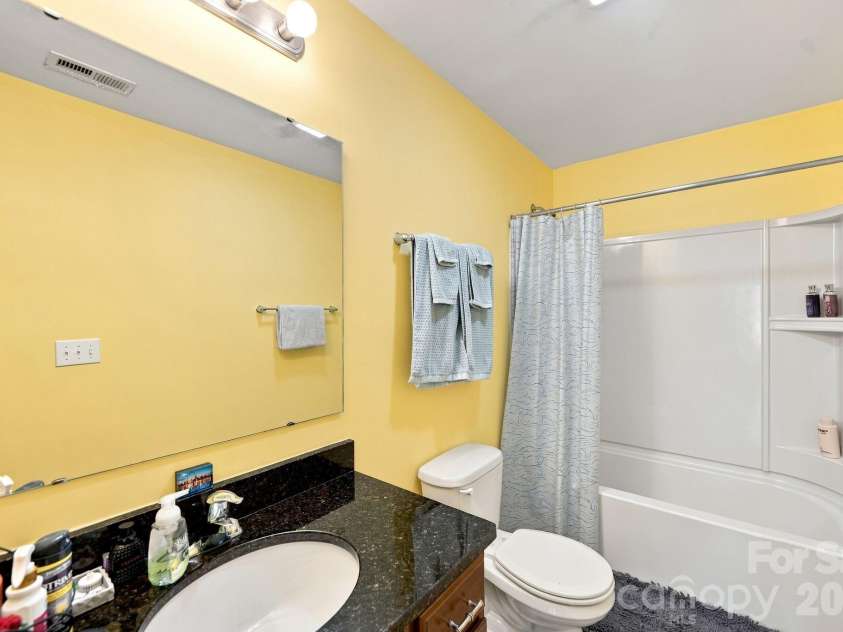 1981 Vickie Lane, Rock Hill, SC 29730.  MLS# CAR4416393, YatesRealty ID 46629. Guest Bath