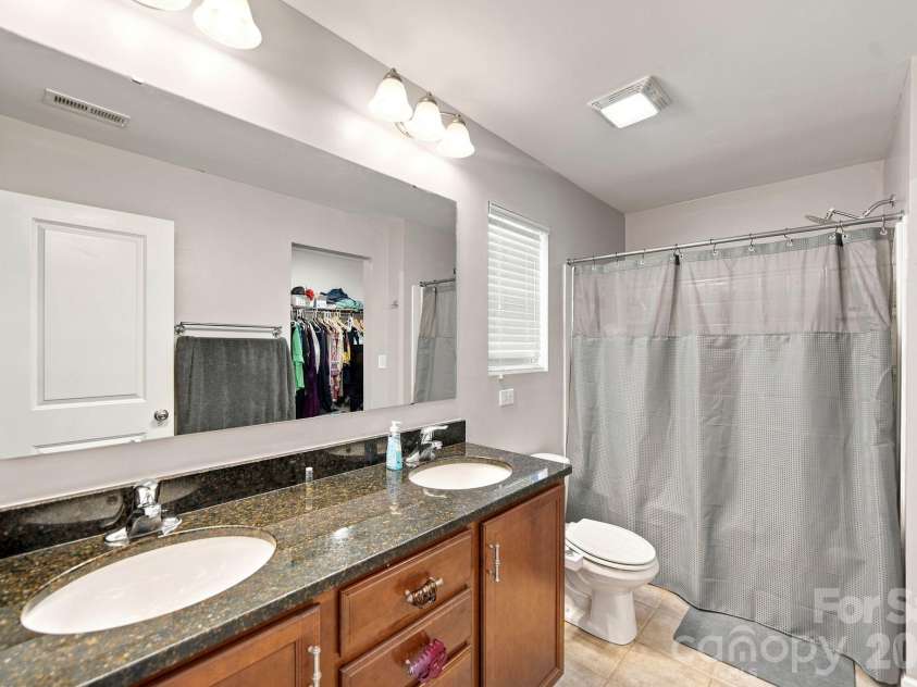 1981 Vickie Lane, Rock Hill, SC 29730.  MLS# CAR4416393, YatesRealty ID 46629. Primary Bath