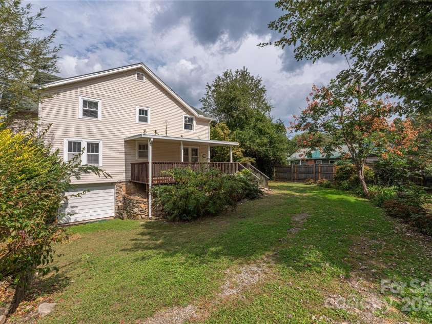 589 Pisgah Drive, Canton, NC 28716.  MLS# CAR4300301, YatesRealty ID 4663. 