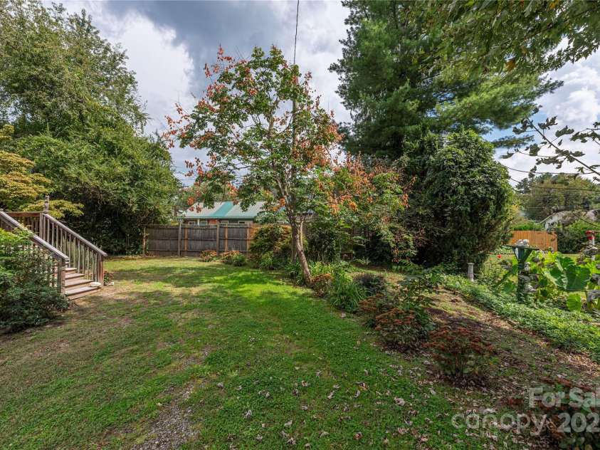 589 Pisgah Drive, Canton, NC 28716.  MLS# CAR4300301, YatesRealty ID 4663. 