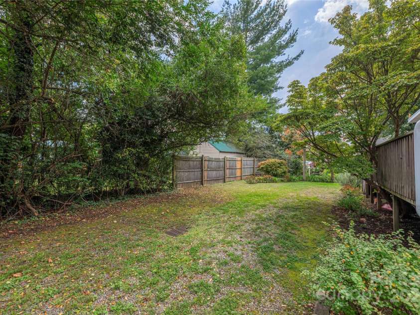 589 Pisgah Drive, Canton, NC 28716.  MLS# CAR4300301, YatesRealty ID 4663. 