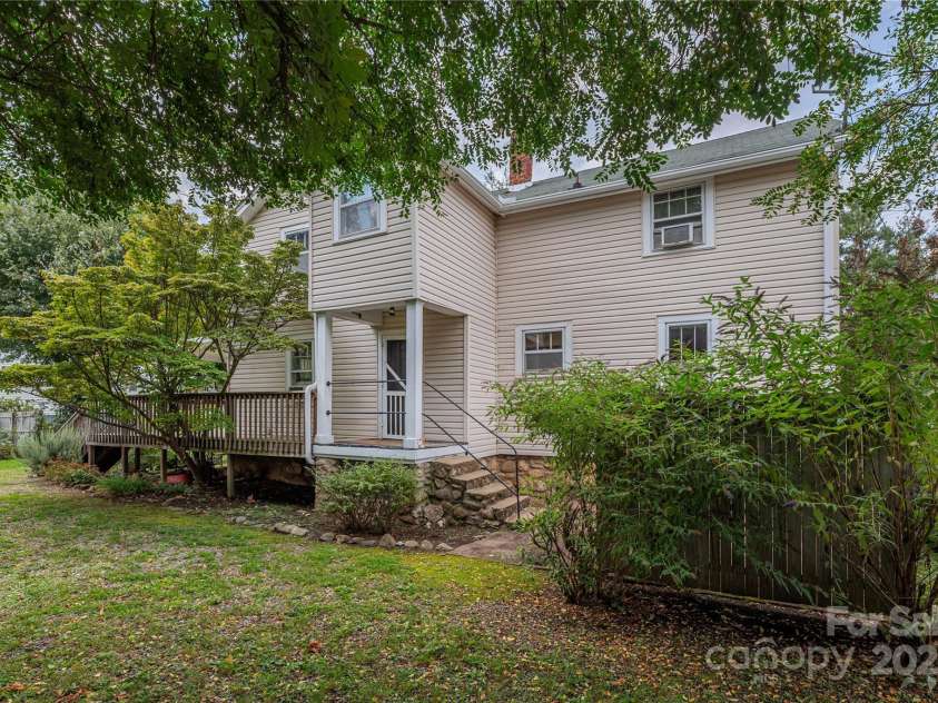 589 Pisgah Drive, Canton, NC 28716.  MLS# CAR4300301, YatesRealty ID 4663. 