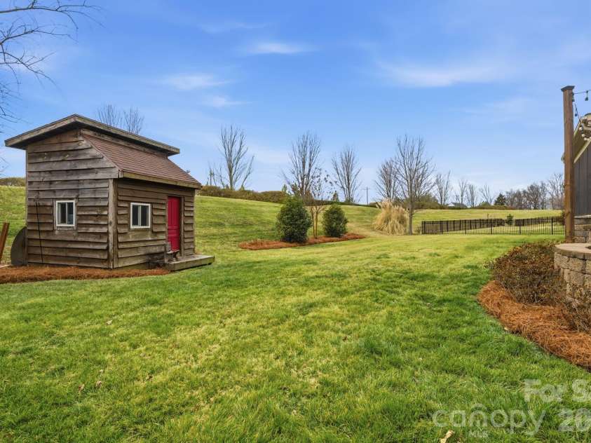 770 Franklin Tree Drive, Concord, NC 28027.  MLS# CAR4345499, YatesRealty ID 4663. 