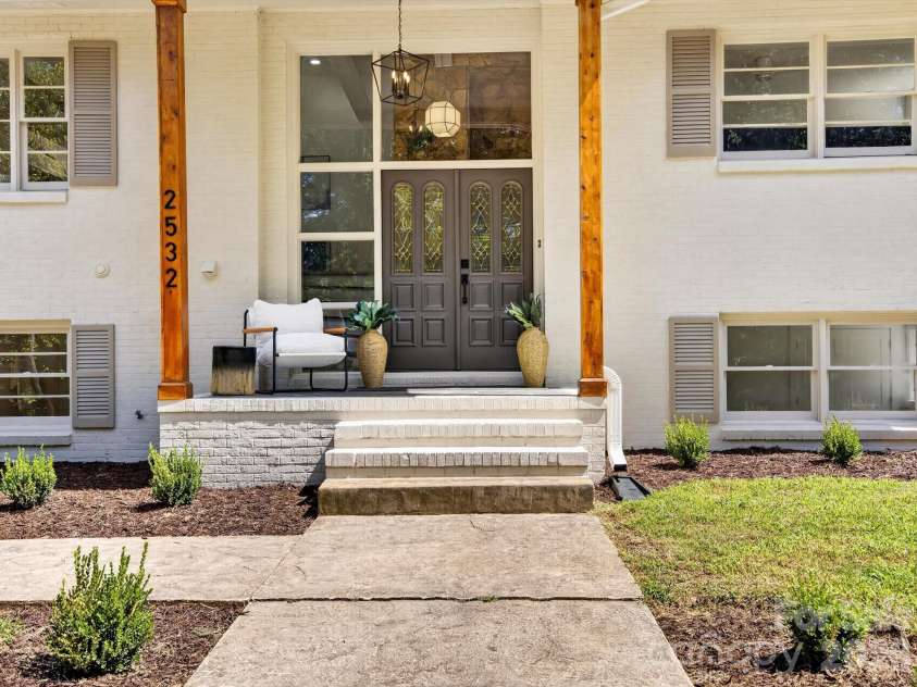 2532 Sam Newell Road, Matthews, NC 28105.  MLS# CAR4416566, YatesRealty ID 46630. 