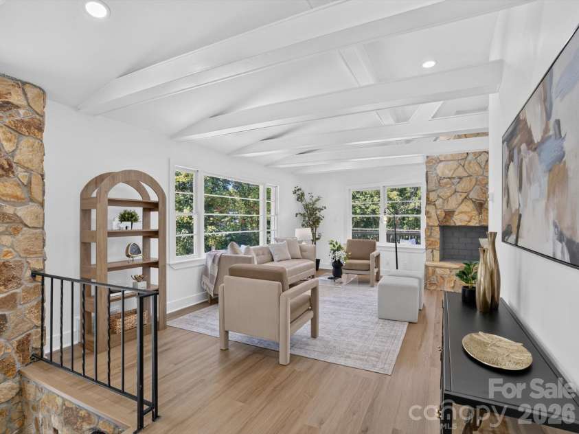 2532 Sam Newell Road, Matthews, NC 28105.  MLS# CAR4416566, YatesRealty ID 46630. Bright, Open, and Inviting.