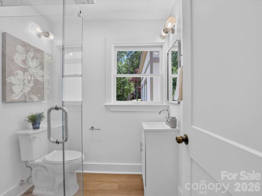 2532 Sam Newell Road, Matthews, NC 28105.  MLS# CAR4416566, YatesRealty ID 46630. Fresh, functional bathroom design.