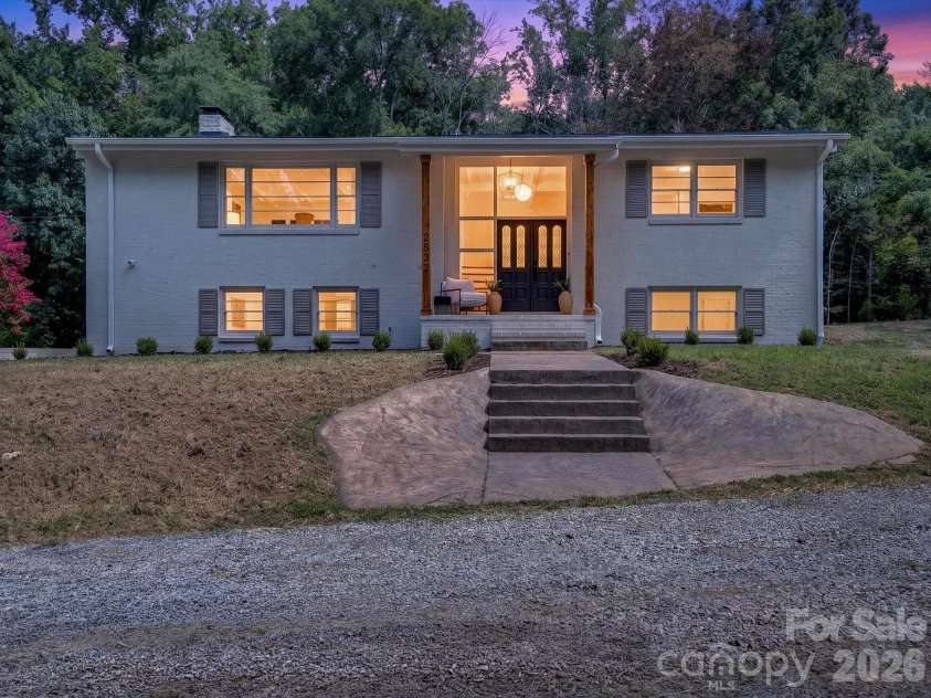 2532 Sam Newell Road, Matthews, NC 28105.  MLS# CAR4419939, YatesRealty ID 46630. 