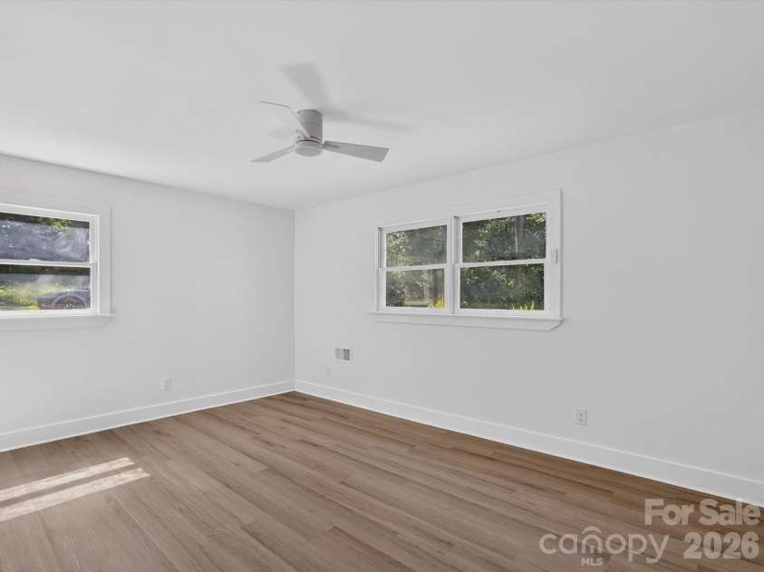 2532 Sam Newell Road, Matthews, NC 28105.  MLS# CAR4419939, YatesRealty ID 46630. 