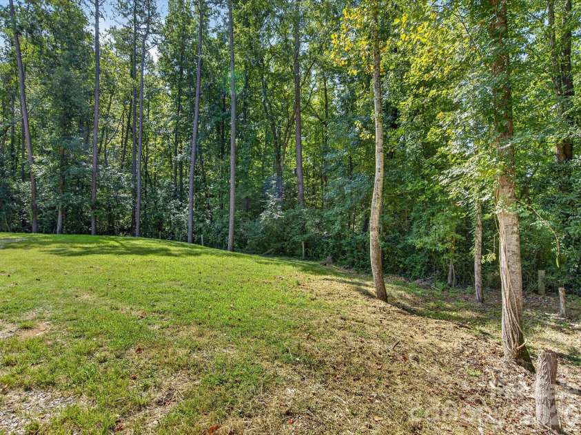 2532 Sam Newell Road, Matthews, NC 28105.  MLS# CAR4419939, YatesRealty ID 46630. 