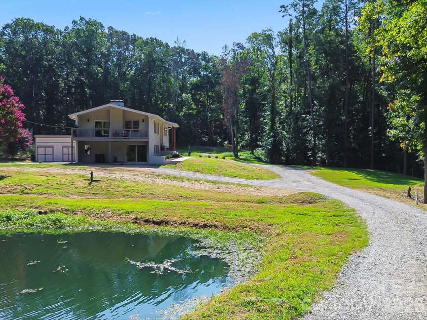 2532 Sam Newell Road, Matthews, NC 28105.  MLS# CAR4419939, YatesRealty ID 46630. 
