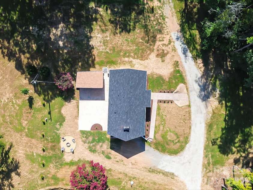 2532 Sam Newell Road, Matthews, NC 28105.  MLS# CAR4419939, YatesRealty ID 46630. 