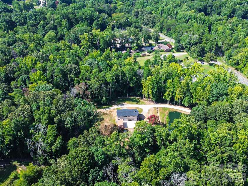 2532 Sam Newell Road, Matthews, NC 28105.  MLS# CAR4419939, YatesRealty ID 46630. 