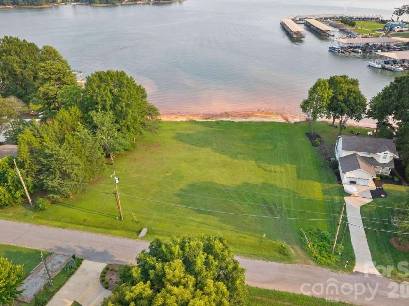135 Surfside Lane, Mooresville, NC 28117.  MLS# CAR4416350, YatesRealty ID 46631. Deeded Lake Access Lot