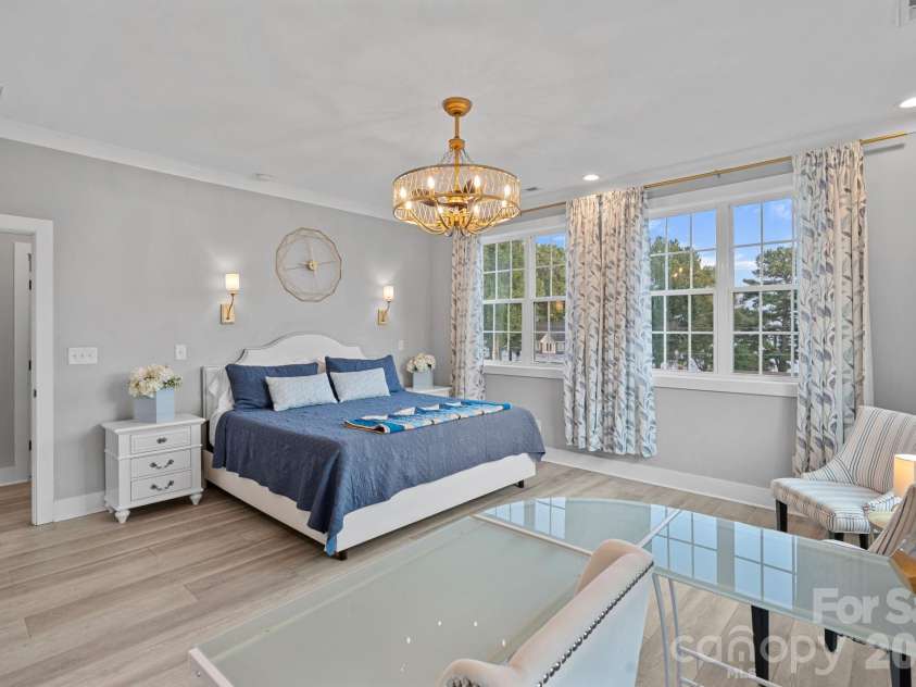 135 Surfside Lane, Mooresville, NC 28117.  MLS# CAR4416350, YatesRealty ID 46631. Primary Suite