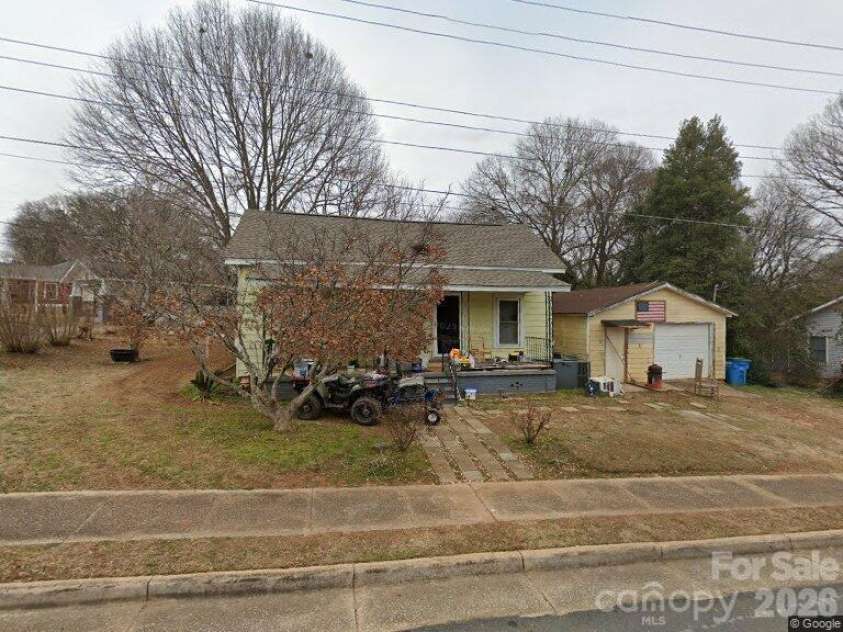 201 Williamson Street, Fort Mill, SC 29715.  MLS# CAR4412235, YatesRealty ID 46632. 