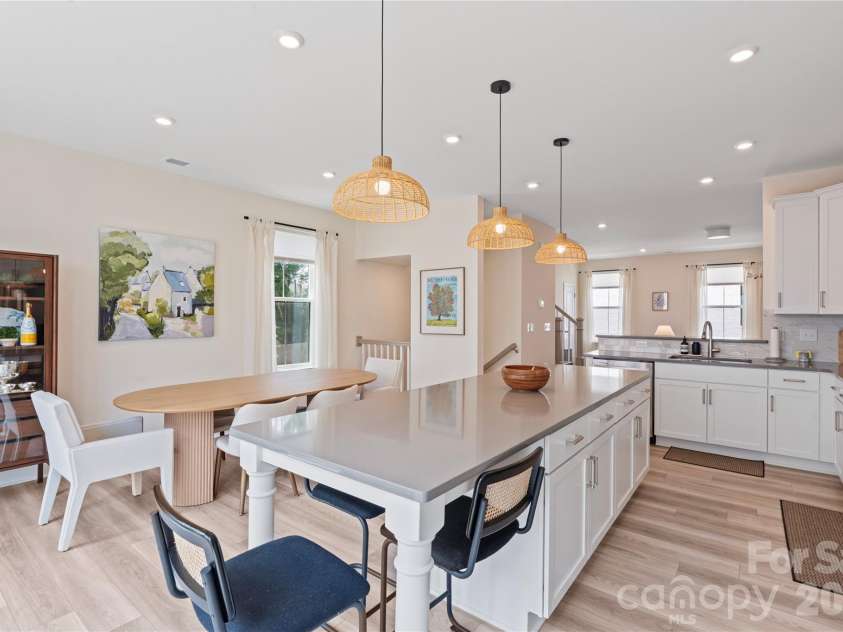 2414 Magnolia Blossom Way, Charlotte, NC 28211.  MLS# CAR4412045, YatesRealty ID 46633. 