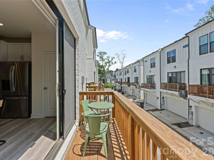 2414 Magnolia Blossom Way, Charlotte, NC 28211.  MLS# CAR4412045, YatesRealty ID 46633. 