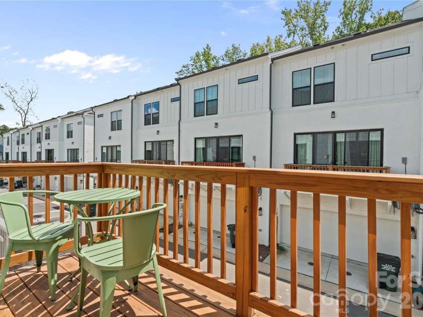 2414 Magnolia Blossom Way, Charlotte, NC 28211.  MLS# CAR4412045, YatesRealty ID 46633. 