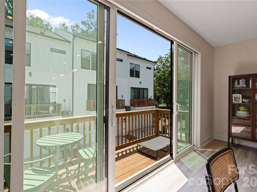 2414 Magnolia Blossom Way, Charlotte, NC 28211.  MLS# CAR4412045, YatesRealty ID 46633. 