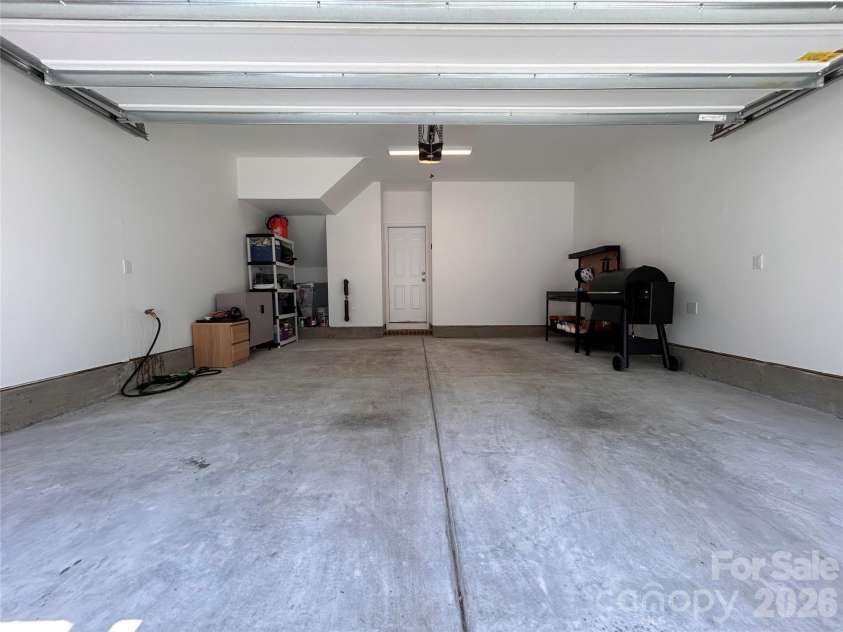 2414 Magnolia Blossom Way, Charlotte, NC 28211.  MLS# CAR4412045, YatesRealty ID 46633. 