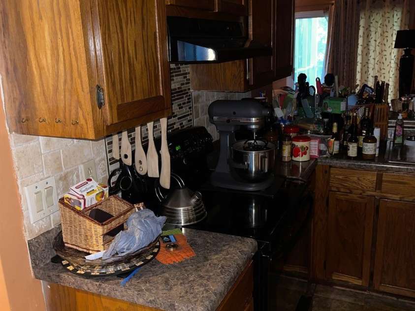 5305 Amity Springs Drive, Charlotte, NC 28212.  MLS# CAR4415213, YatesRealty ID 46635. Counter Space