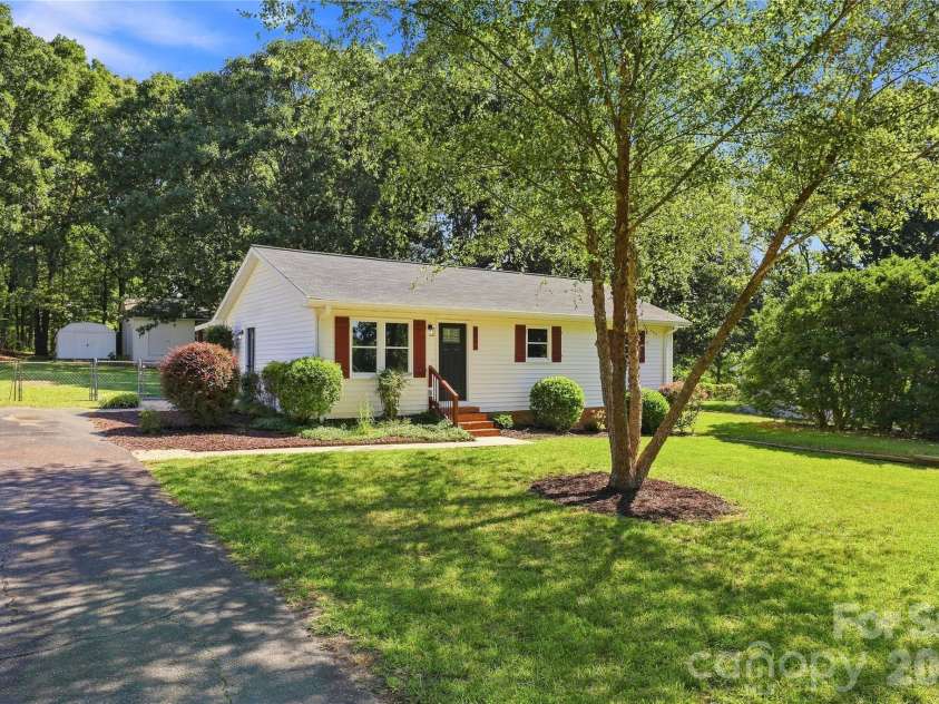 5241 Short Cut Lane, Indian Trail, NC 28079.  MLS# CAR4415304, YatesRealty ID 46636. 