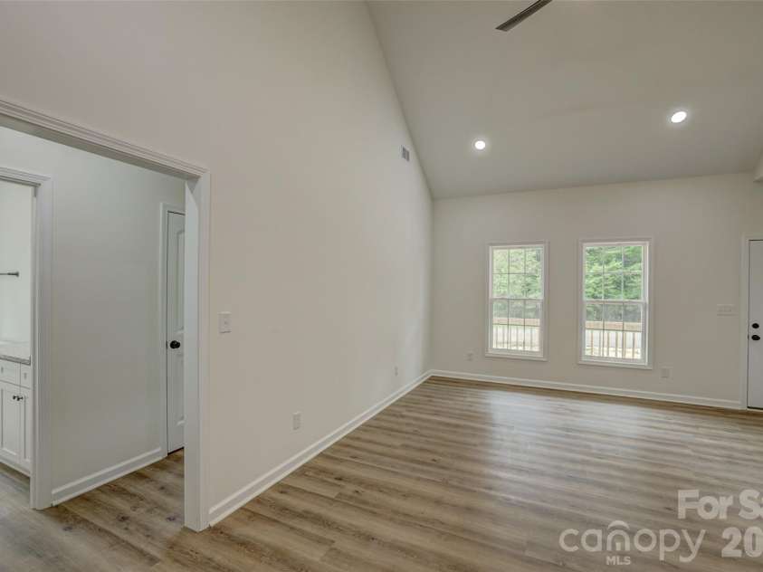 192 Rambler Lane, Blacksburg, SC 29702.  MLS# CAR4411597, YatesRealty ID 46637. 