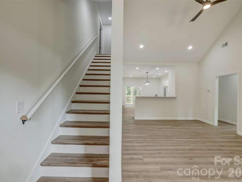 192 Rambler Lane, Blacksburg, SC 29702.  MLS# CAR4411597, YatesRealty ID 46637. 