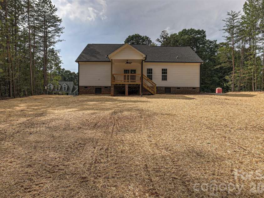 192 Rambler Lane, Blacksburg, SC 29702.  MLS# CAR4411597, YatesRealty ID 46637. 