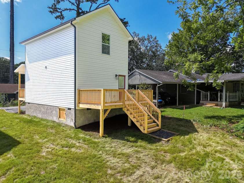 13 Baldwin Street, Asheville, NC 28803.  MLS# CAR4403420, YatesRealty ID 46638. 