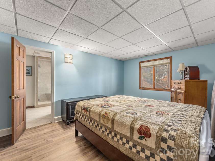 151 Bridlewood Drive, Mooresville, NC 28117.  MLS# CAR4346334, YatesRealty ID 4664. Primary bedroom