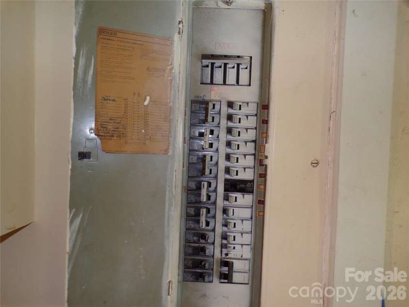2131 Somerset Drive, Hendersonville, NC 28791.  MLS# CAR4417277, YatesRealty ID 46640. Electrical Panel