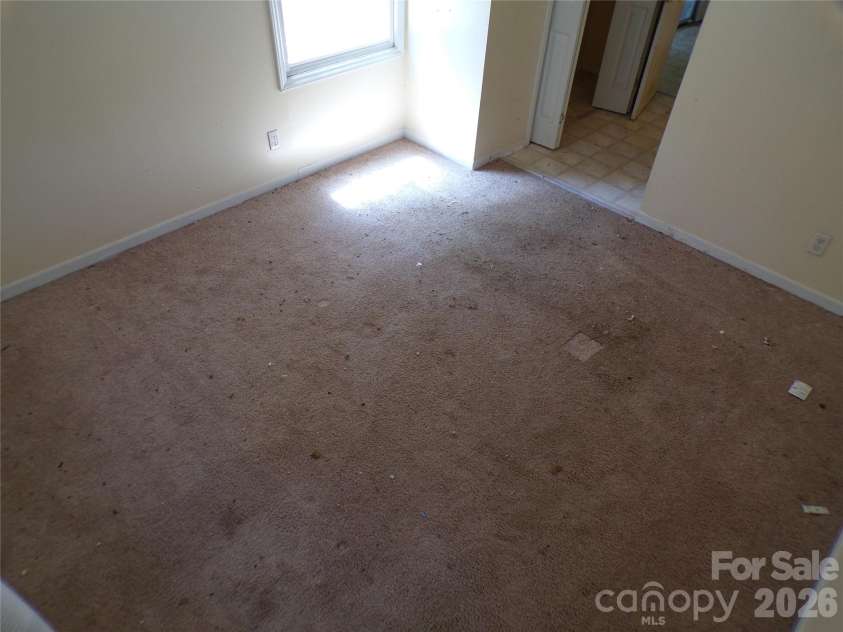 2131 Somerset Drive, Hendersonville, NC 28791.  MLS# CAR4417277, YatesRealty ID 46640. Primary bedroom