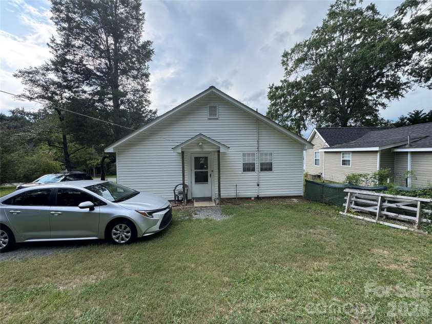 410 Spring Street, Denton, NC 27239.  MLS# CAR4417668, YatesRealty ID 46642. 