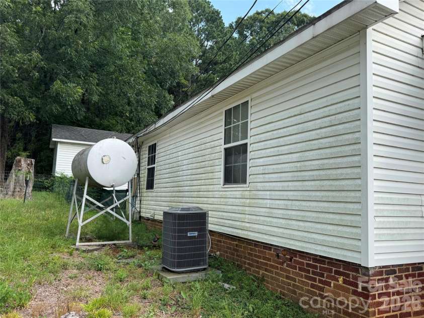 410 Spring Street, Denton, NC 27239.  MLS# CAR4417668, YatesRealty ID 46642. 