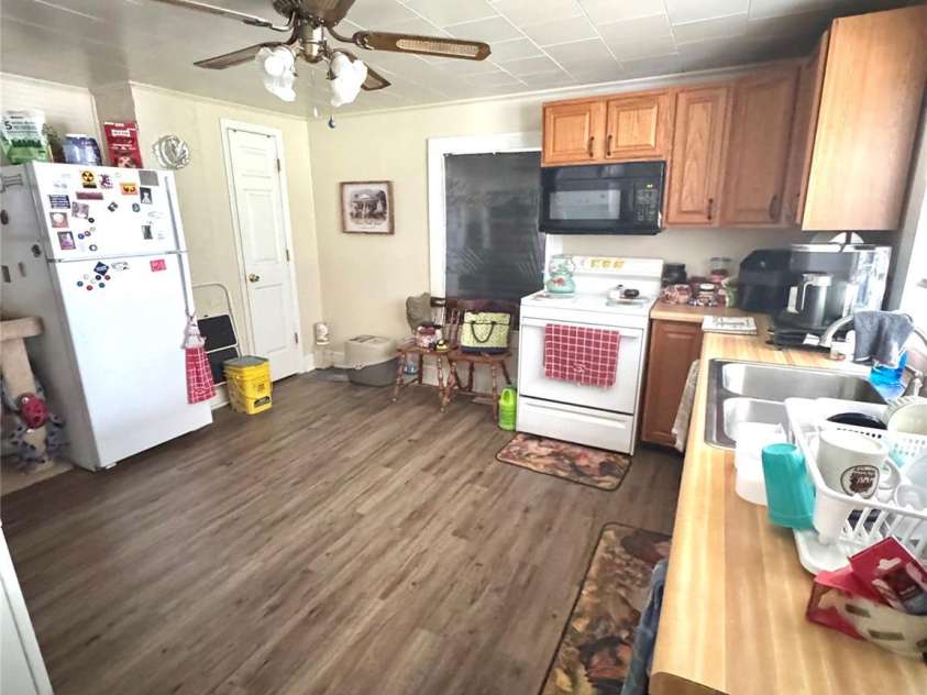410 Spring Street, Denton, NC 27239.  MLS# CAR4417668, YatesRealty ID 46642. 