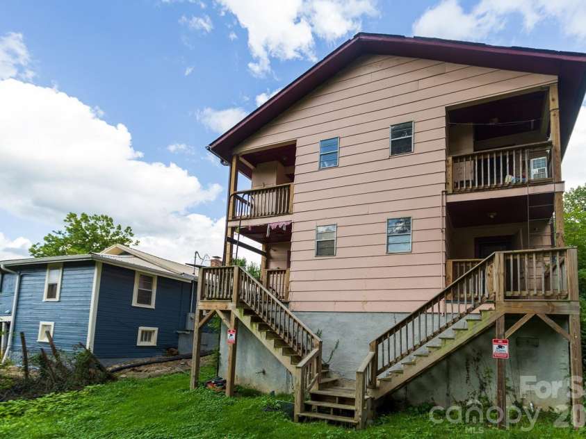 37 Water Street, Asheville, NC 28801.  MLS# CAR4416437, YatesRealty ID 46645. 