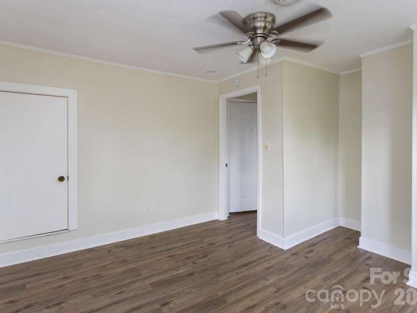 37 Water Street, Asheville, NC 28801.  MLS# CAR4416437, YatesRealty ID 46645. 