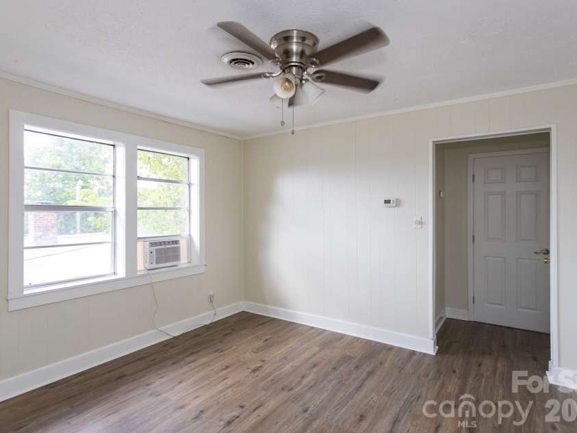 37 Water Street, Asheville, NC 28801.  MLS# CAR4416437, YatesRealty ID 46645. 
