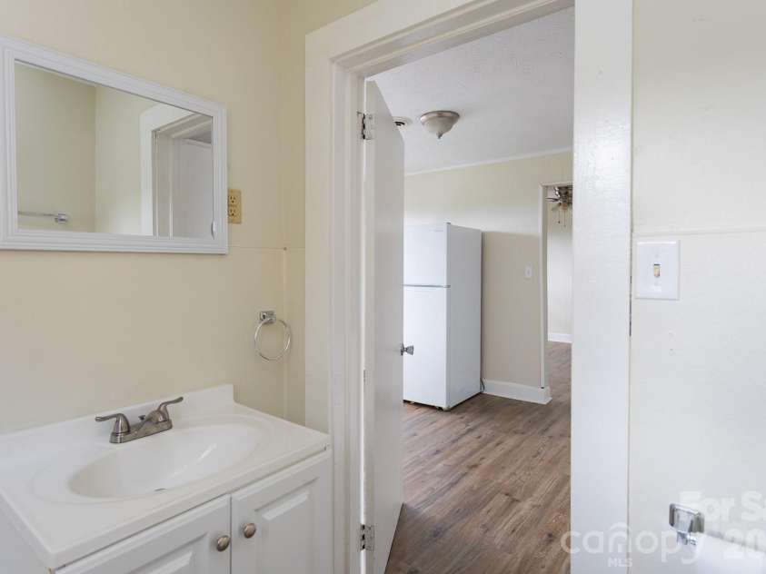 37 Water Street, Asheville, NC 28801.  MLS# CAR4416437, YatesRealty ID 46645. 