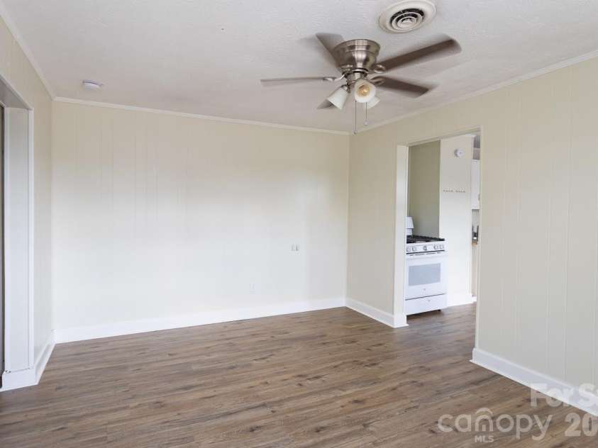 37 Water Street, Asheville, NC 28801.  MLS# CAR4416437, YatesRealty ID 46645. 
