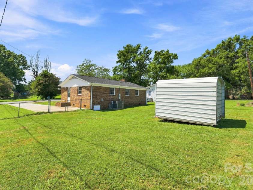 411 Tennessee Avenue, Bessemer City, NC 28016.  MLS# CAR4416494, YatesRealty ID 46649. 